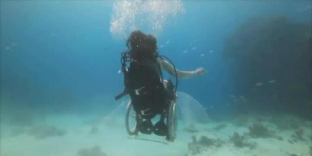 深海里坐轮椅潜水？这些高科技轮椅赋予他们新的自由